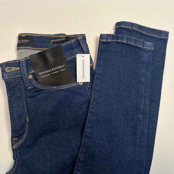 Banana Republic Skinny High Rise Jeans - Picture 3 of 6
